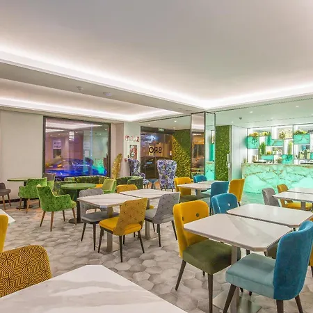 Broe-adults Recommended Otel Málaga