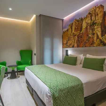 Broe-adults Recommended Otel Málaga